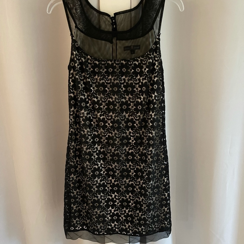 Alexia Admor Size Large, black and white lace dress